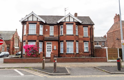 Eccles Haus | Charming 3Bed Home in Eccles Central