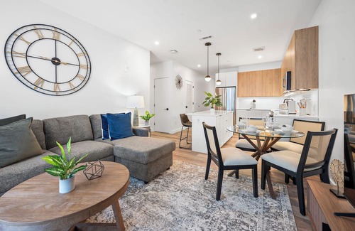 Central-Maverick Square - Paris Street Wohnung | Luxury 2BR Next to the Airport 1598