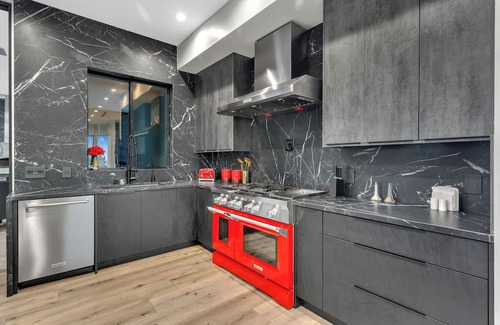 Granada Hills North Haus | Luxury 5,000 sqft Home W/View &Infinity Pool & Spa!