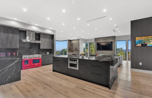 Granada Hills North Haus | Luxury 5,000 sqft Home W/View &Infinity Pool & Spa!