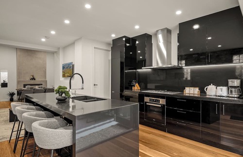 Prahran Wohnung | Unbeatable Location Famous Chapel St Family Home