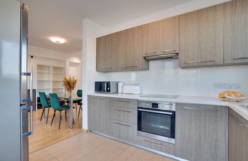 Ayios Dhometios Wohnung | This apartment is a 3 bedroom(s), 2.5 bathrooms, located in Agiou Georgiou, Nicosia.