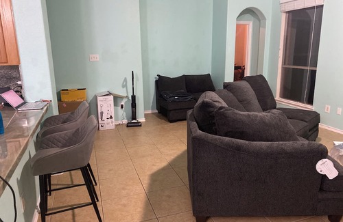 Houston Haus | Pet friendly lovely house room 3 shared bathroom