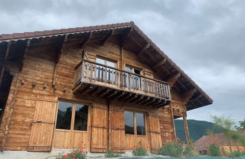 Chaparon Skihütte | Between lake and mountains Chalet 136 m2 + maisonnette 36 m2/swimming pool /jacuzzi