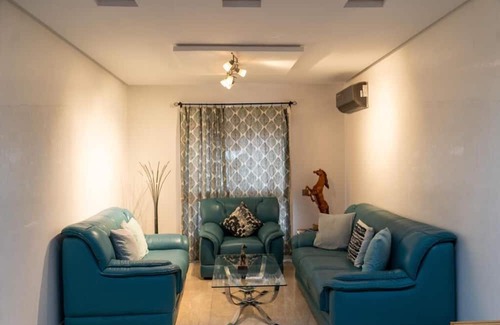 Saada Wohnung | Prestige Apartment With Swimming Pool And Private Parking