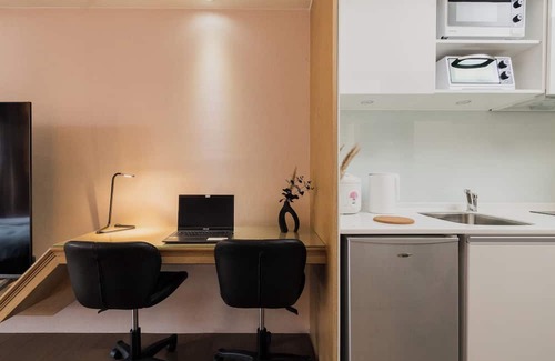 Zhongzheng Eigentumswohnung | Stylish & Convenient 1B1b attached to Taipei Main Station