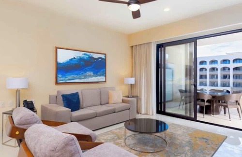 El Rosarito Resort | 2-bedroom 3-bath resort in superb San José del Cabo with AC, WiFi, fitness room