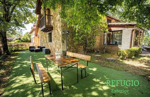 Cuacos de Yuste Hütte | Rural house * Paraje de Yuste. Ideal for families and groups, pets allowed