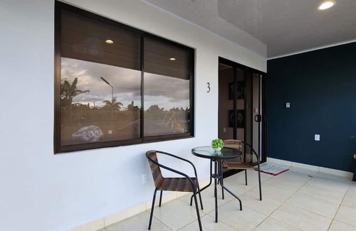 Penjamo Haus | Charming Tropical Noir, 2-bedroom house with AC, WiFi