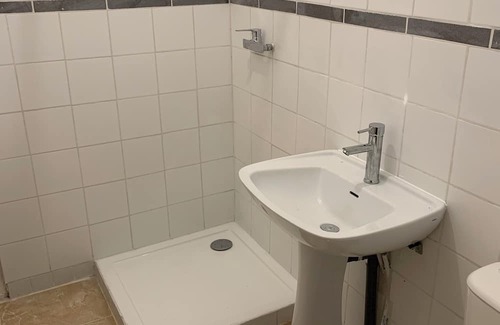 Louhans Wohnung | Complete 2-bedroom apartment