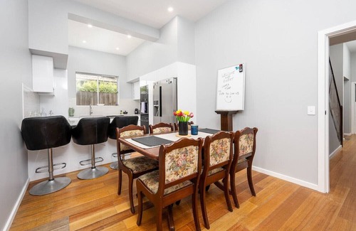 Footscray Haus | Luxurious house near flemington racecourse
