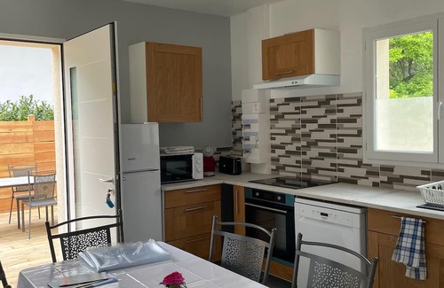 Chaum Haus | Holiday Home 'Momo' with Mountain View, Wi-Fi and Air Conditioning