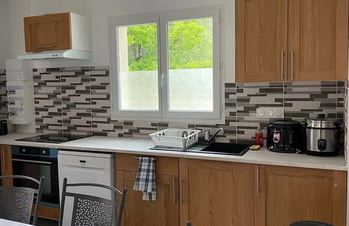 Chaum Haus | Holiday Home 'Momo' with Mountain View, Wi-Fi and Air Conditioning