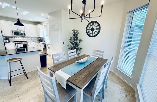 Frisco Haus | Luxury and Great Location in Frisco