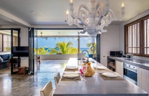 Kralendijk Haus | Luxury villa with private pool and private beach