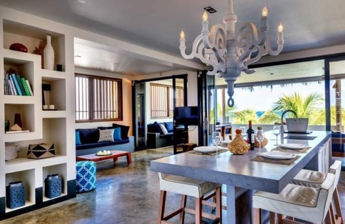 Kralendijk Haus | Luxury villa with private pool and private beach