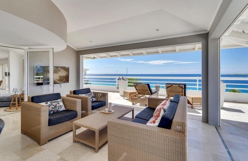 Kralendijk Haus | Luxury penthouse with private pool and beachfront