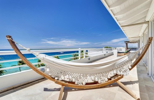 Kralendijk Haus | Luxury penthouse with private pool and beachfront