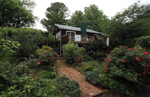 Sharpsburg Haus | Taylor's Landing C&O Retreat