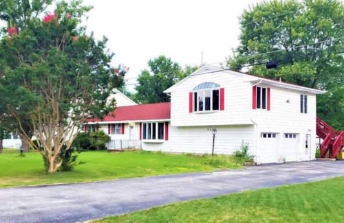 Churchton Haus | Chesapeake Bayside Loft