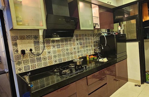 Nanded Wohnung | Luxurious 2-bedroom apartment in serene Pune with view, WiFi, AC, recliner