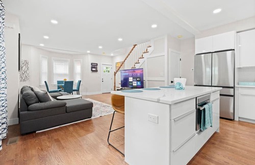 Allston Haus | Luxe 3BD 2BA apt close to Downtown w Free Parking!