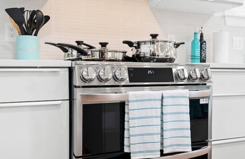 Allston Haus | Luxe 3BD 2BA apt close to Downtown w Free Parking!