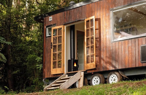 Olinda Kabine | LYREBIRD LOOKOUT a Tiny Home at Forrest, a mountain forest retreat in Olinda