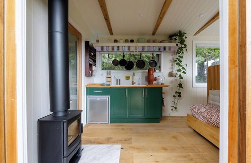 Olinda Kabine | LYREBIRD LOOKOUT a Tiny Home at Forrest, a mountain forest retreat in Olinda