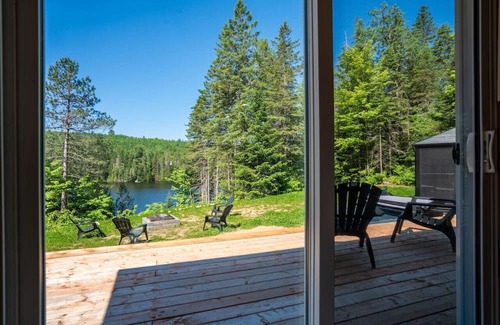 Saint-Alphonse-Rodriguez Haus | Chalet Hello| Private Lake Access | Hot Tub | EV