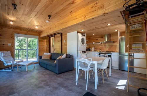 Saint-Alphonse-Rodriguez Haus | Chalet Hello| Private Lake Access | Hot Tub | EV