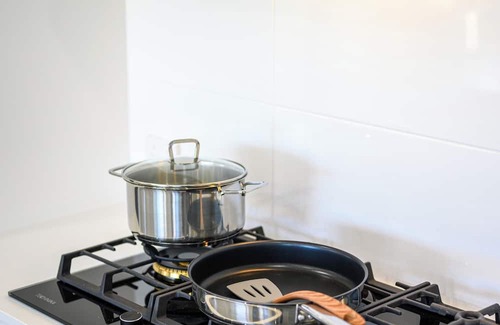 Leppington Haus | Leppington 5Br house near Woolworths/Tran station