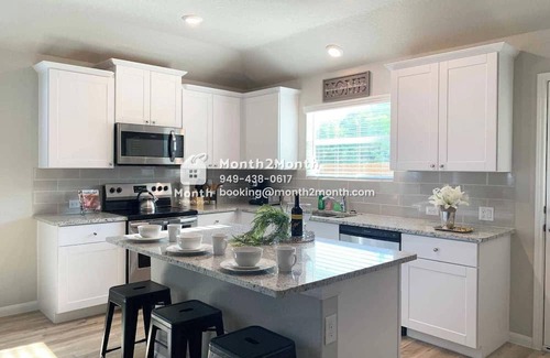 San Antonio Haus | Utopia on Booker Trail E#41225