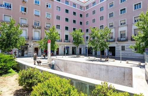 Alto do Pina Wohnung | Blueground | Areeiro, w/d, a/c, swimming pool