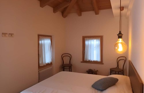 Pieve di Cadore Haus | Room '3- Nene Lidia' with Shared Terrace, Private Garden and Wi-Fi