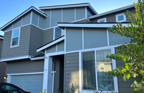 Kent Haus | Welcoming 2-bedroom house in Kent with WiFi