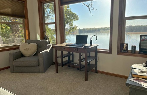 Zimmerman Kabine | Charming Lake Home with endless hosting options!