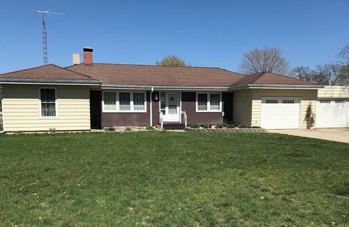 Greene Haus | 4-bedroom home located in Greene with views of the Shell Rock river