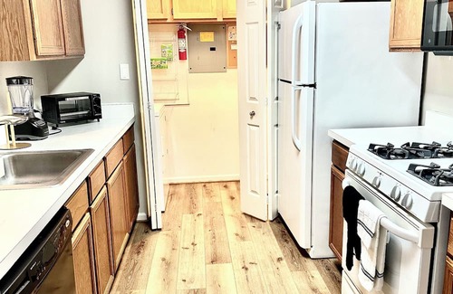 Bull Run Eigentumswohnung | Charming 2-bedroom 2-bath condo fully equipped-furnished in wonderful Manassas