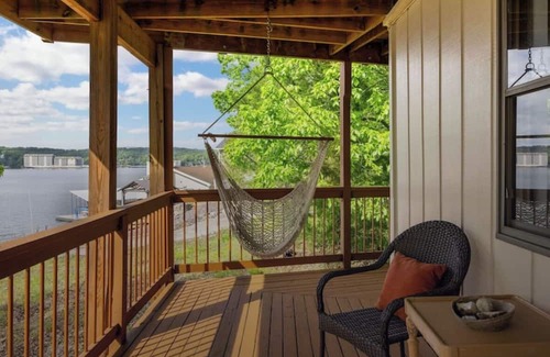 Lake Ozark Haus | Charming 3-bedroom house with breathtaking views of the Lake of the Ozarks