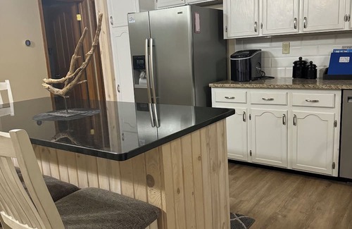 Lake Ozark Haus | Charming 3-bedroom house with breathtaking views of the Lake of the Ozarks