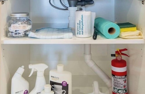 Henderson Haus | Modern Hideaway: 2-Bed Townhouse