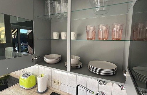 Roggendorf/Thenhoven Wohnung | Modern, spacious apartment with home office and balcony
