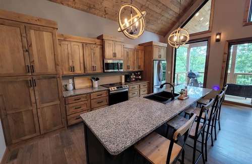 Drasco Kabine | Cedar Pointe Lodge