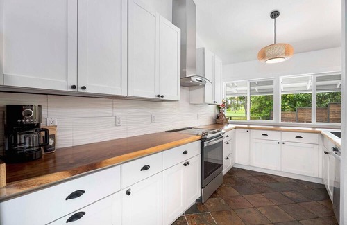 Keauhou Haus | Manukai Hale: Luxe Golf View, Pool, Boho Charm, & Prime Location Near Heeia Bay