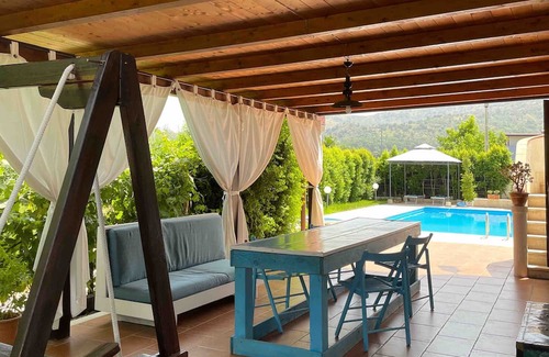 Gaggi Haus | Holiday Home 'Casa Relax' with Mountain View, Wi-Fi and Air Conditioning