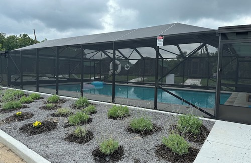 Crown Point Kabine | Cozy cabin with WiFi and AC in charming Marrero Cabin 7