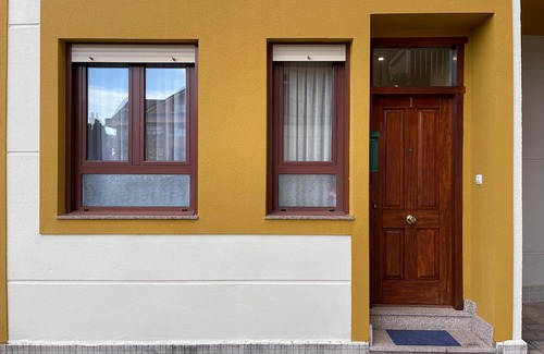 Saron Wohnung | 3 min from the Cabárceno Nature Park.