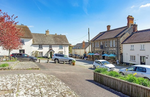 Chittlehampton Hütte | 3 bedroom accommodation in Chittlehampton, near Umberleigh