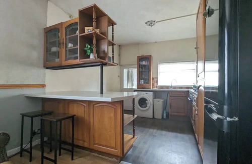 Roath Haus | 6 Bed - Sleeps 10 Lake, Green Spaces & Central